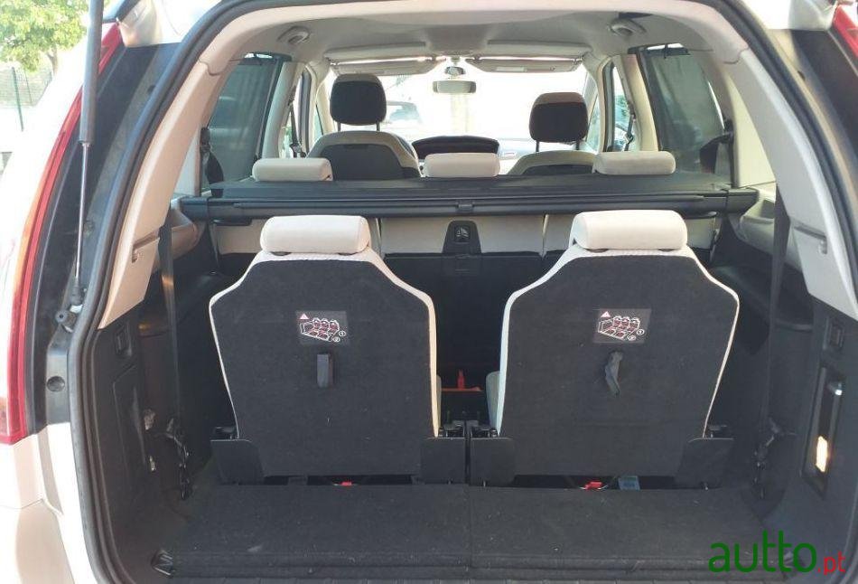 2008' Citroen C4 Grand Picasso photo #1