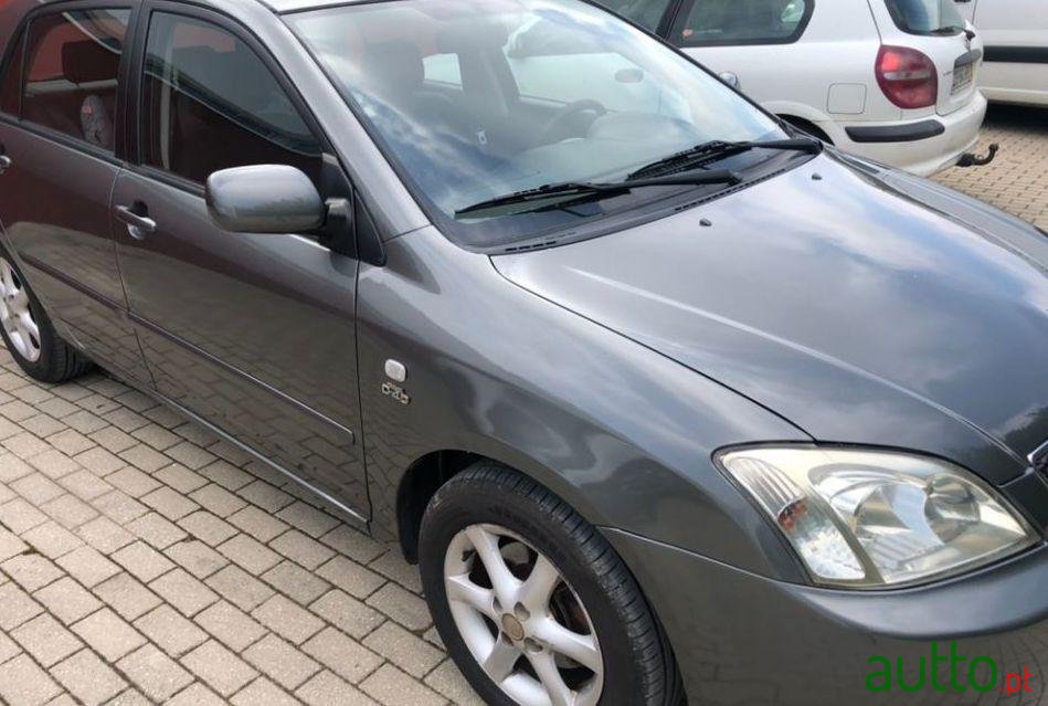 2003' Toyota Corolla 2.0 D4D photo #1