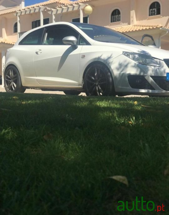 2010' SEAT Ibiza photo #5