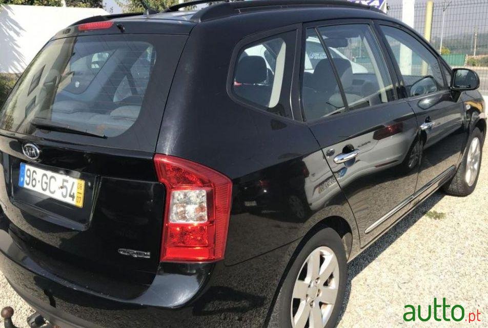 2008' Kia Carens 2.0 Crdi Lx photo #2