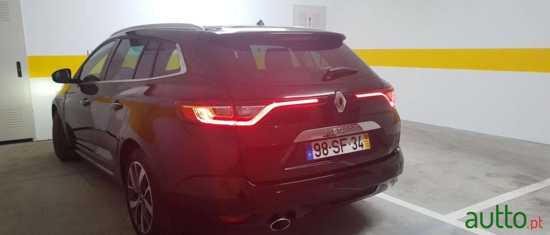 2016' Renault Megane Sport Tourer photo #2
