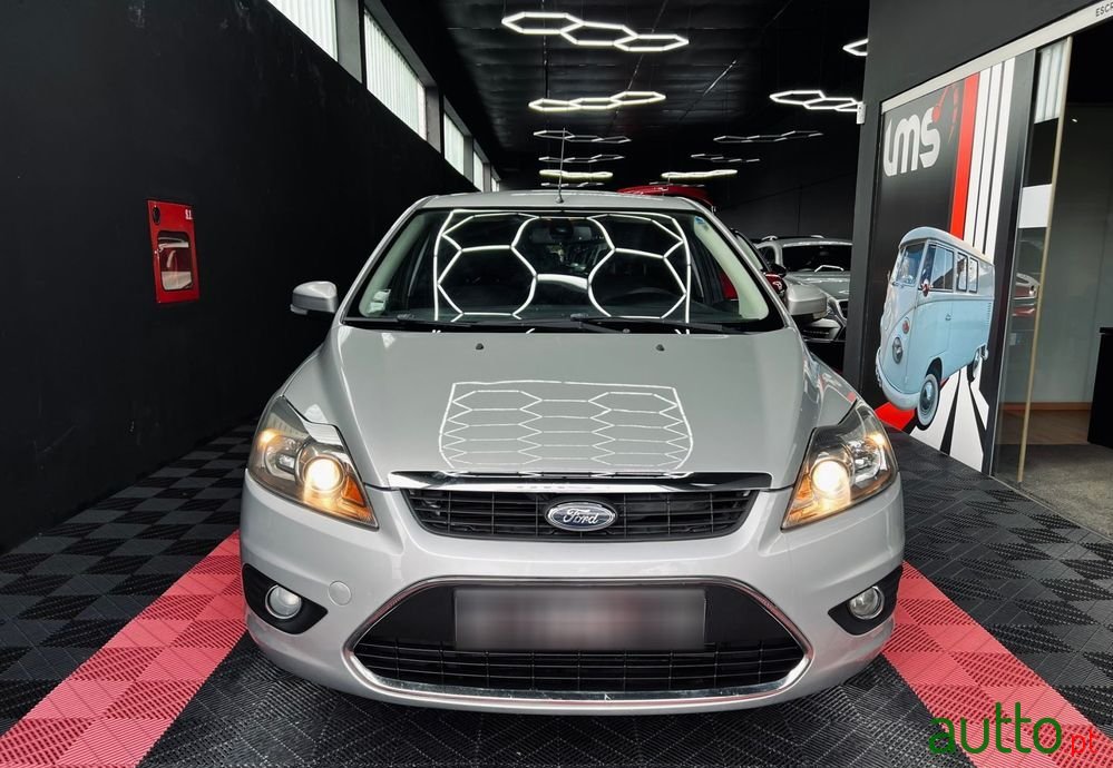 2011' Ford Focus 1.6 Tdci Titanium photo #2