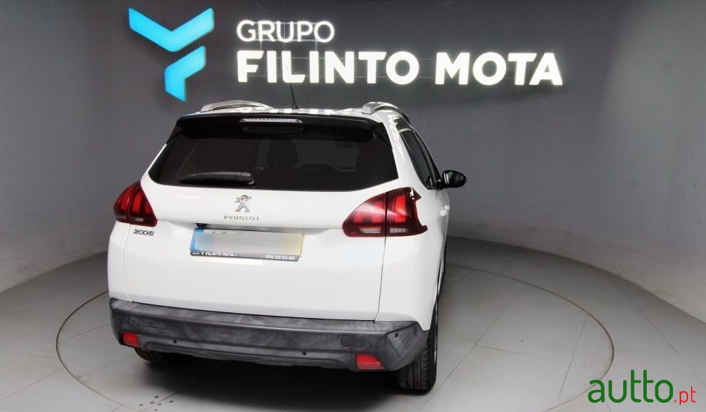 2017' Peugeot 2008 photo #3