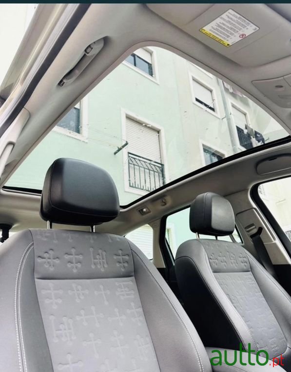 2010' Opel Meriva 1.3 Cdti Fun photo #3