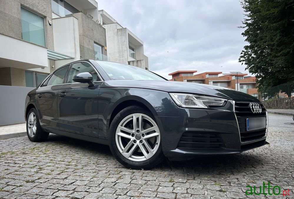 2018' Audi A4 2.0 Tdi Advance S Tronic photo #5