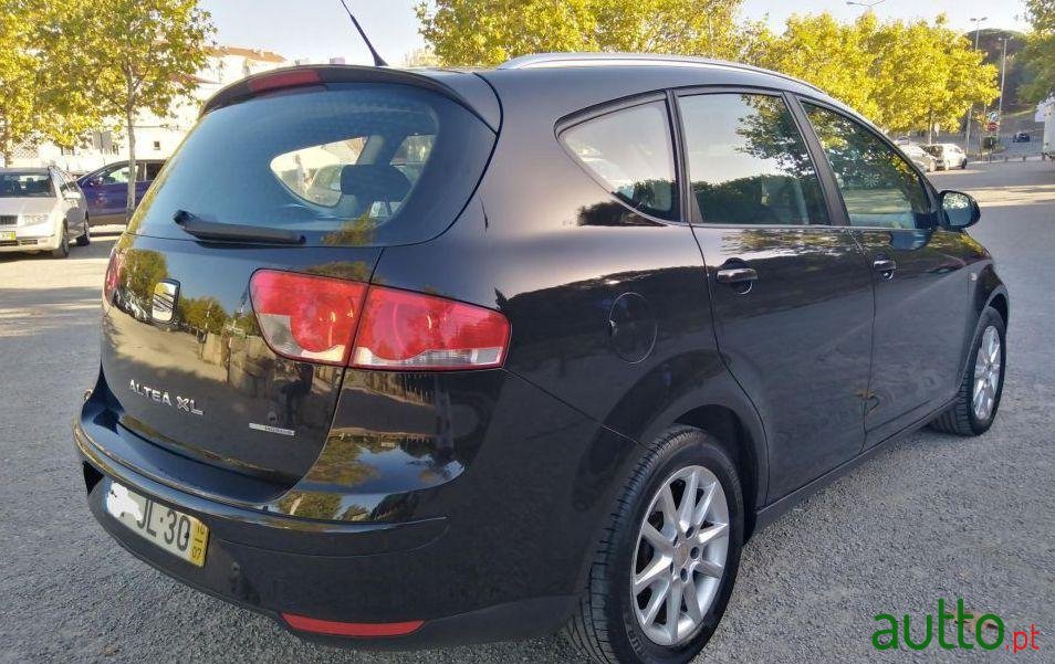 2010' SEAT Altea photo #1