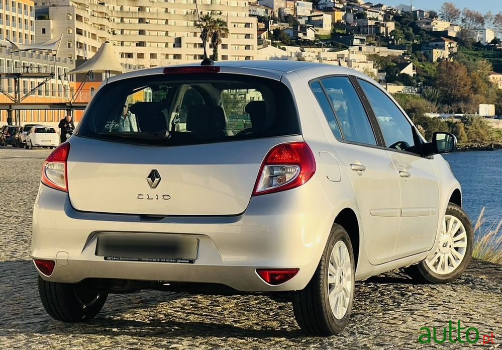 2012' Peugeot 308 Sw photo #3