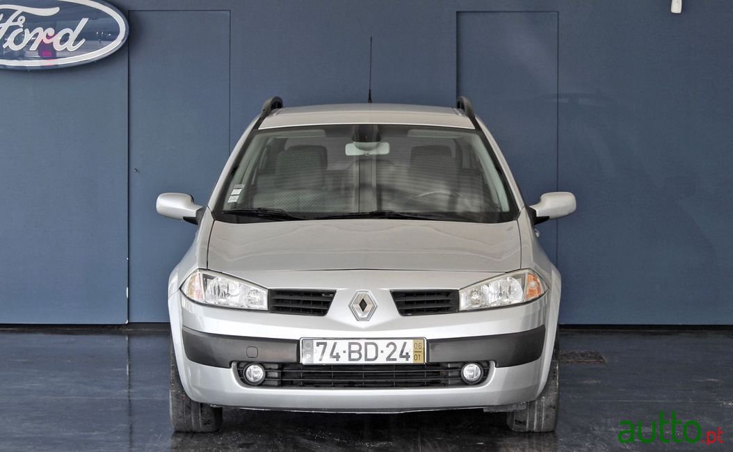 2006' Renault Megane Break photo #2