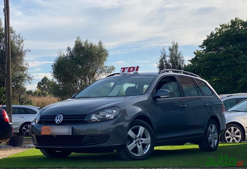 2012' Volkswagen Golf Variant photo #1