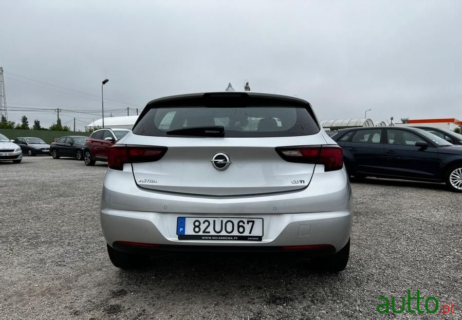 2018' Opel Astra photo #6