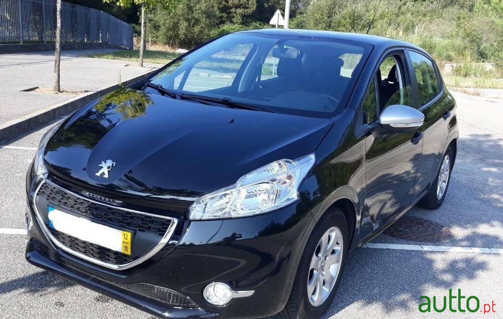 2012' Peugeot 208 1.4 Hdi photo #1