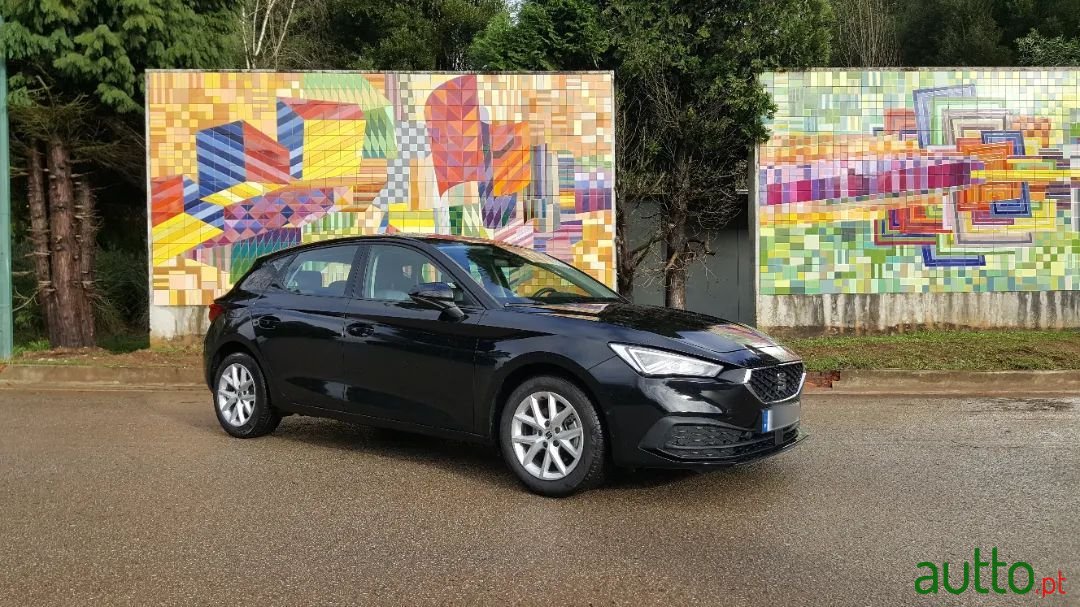 2021' SEAT Leon photo #3