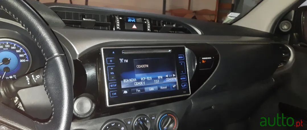 2020' Toyota Hilux photo #5