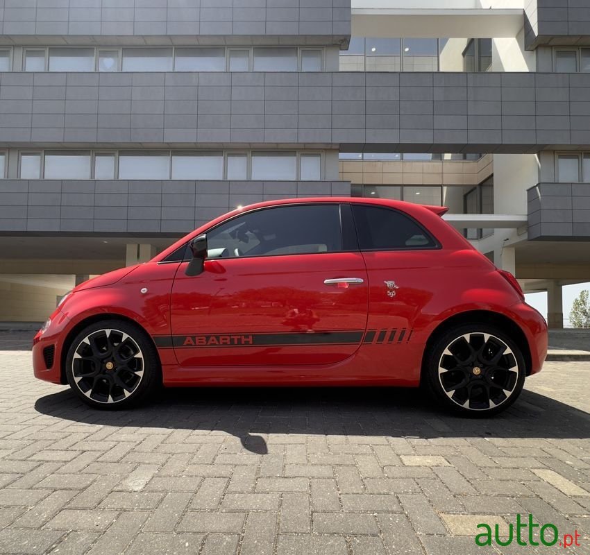2019' Fiat 595 Abarth photo #2