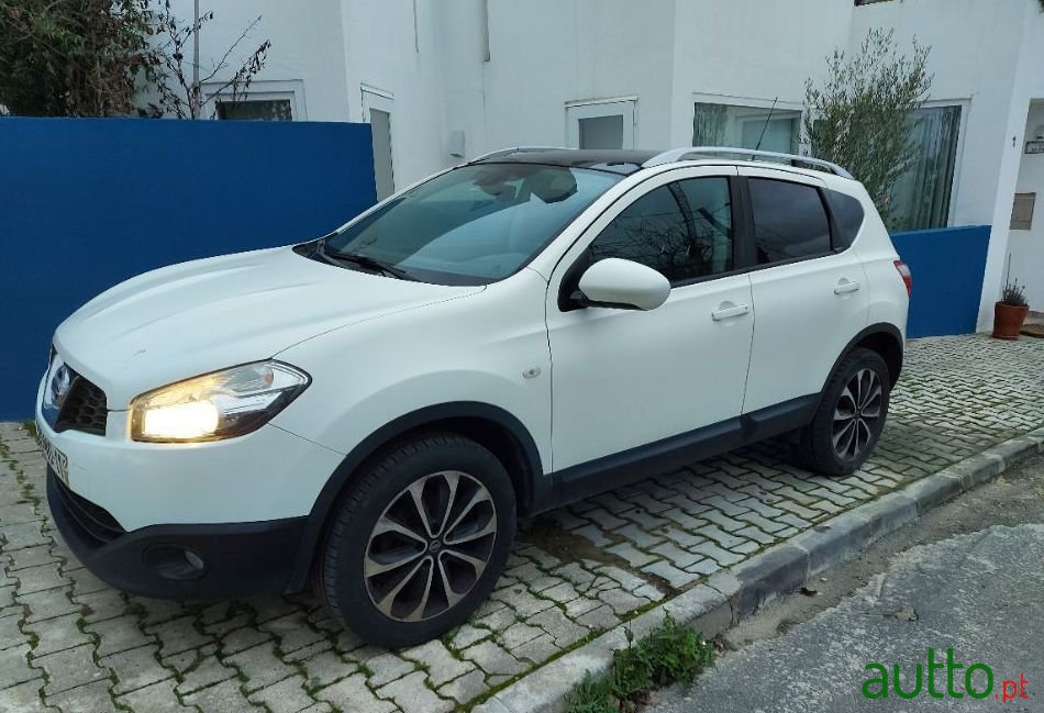 2011' Nissan Qashqai Sport photo #2