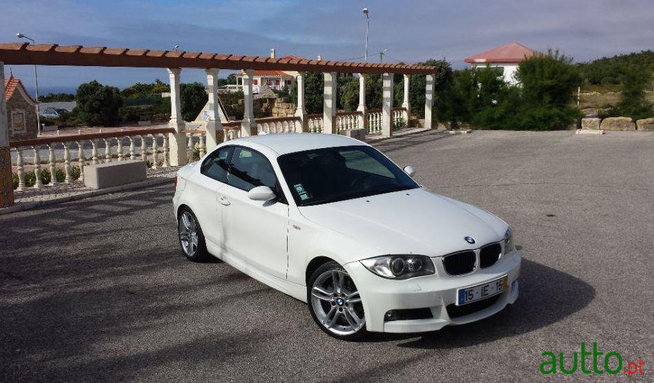 2009' BMW 120 D photo #3