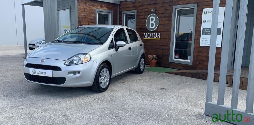 2017' Fiat Punto 1.2 Lounge photo #2