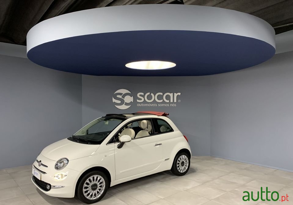2018' Fiat 500C photo #2