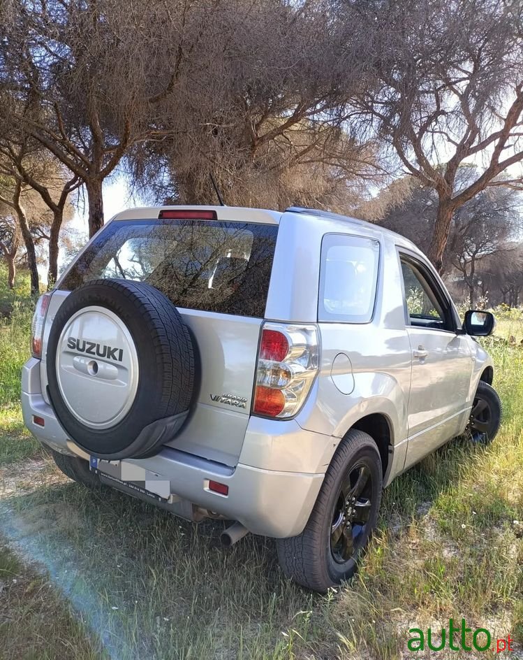 2008' Suzuki Grand Vitara photo #3