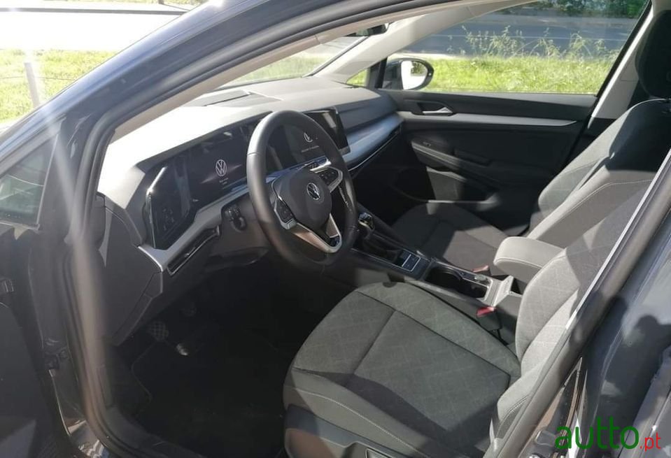 2022' Volkswagen Golf photo #4