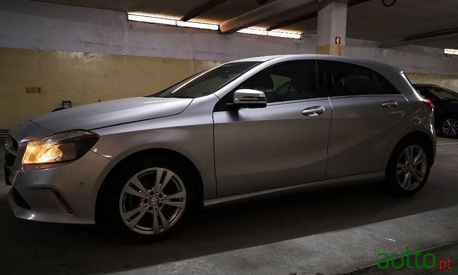 2016' Mercedes-Benz A-180 D Urban photo #2