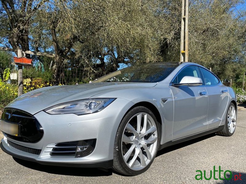 2013' Tesla Model S 85 Perfomance photo #4