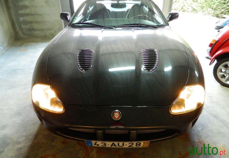 1998' Jaguar XKR 4.0 Coupé photo #2