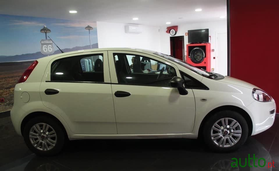 2018' Fiat Punto photo #3