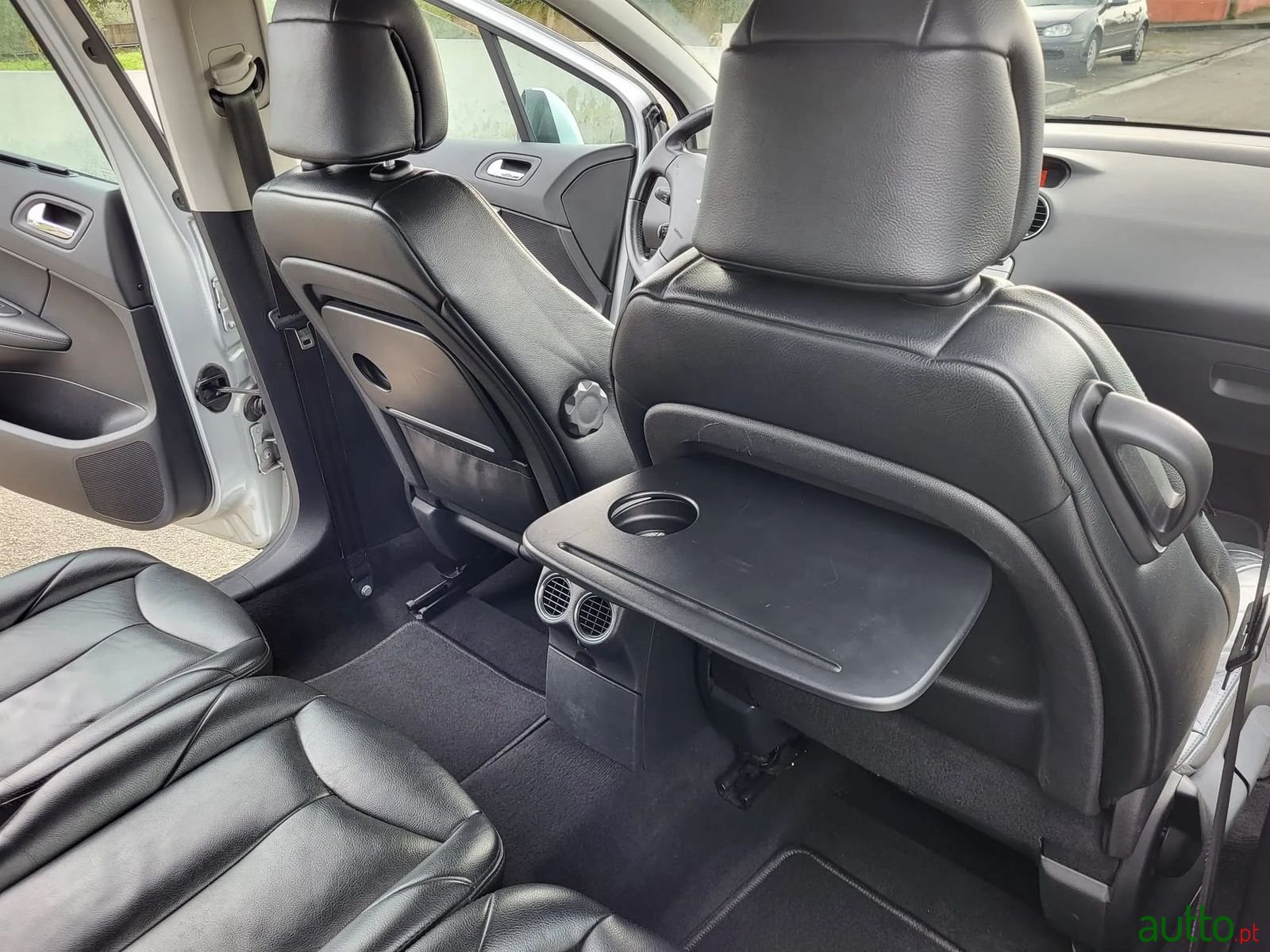 2009' Peugeot 308 Sw photo #5