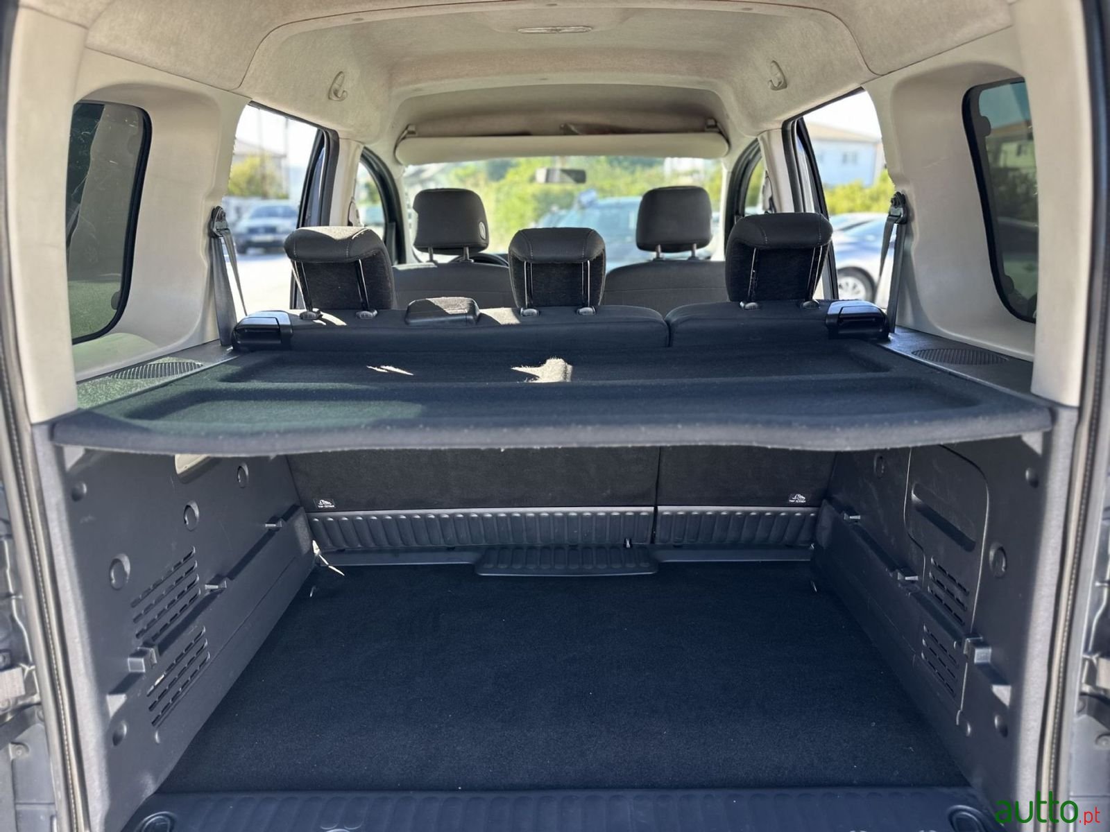 2014' Mercedes-Benz Citan photo #6