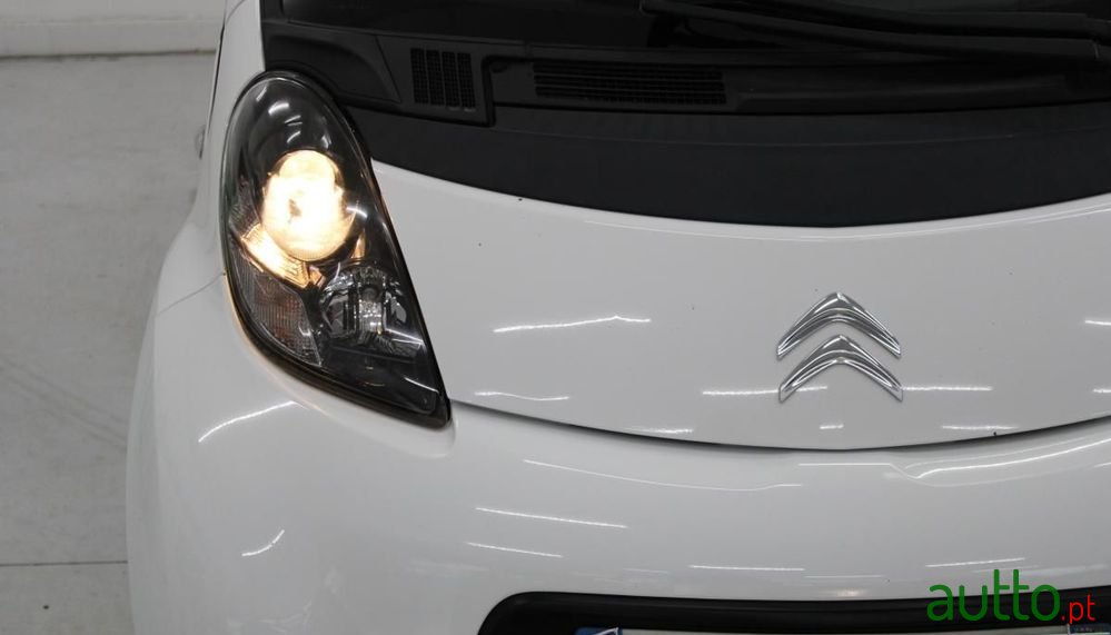 2020' Citroen C-Zero Standard photo #4