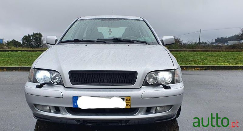 2003' Volvo V40 Sport photo #2