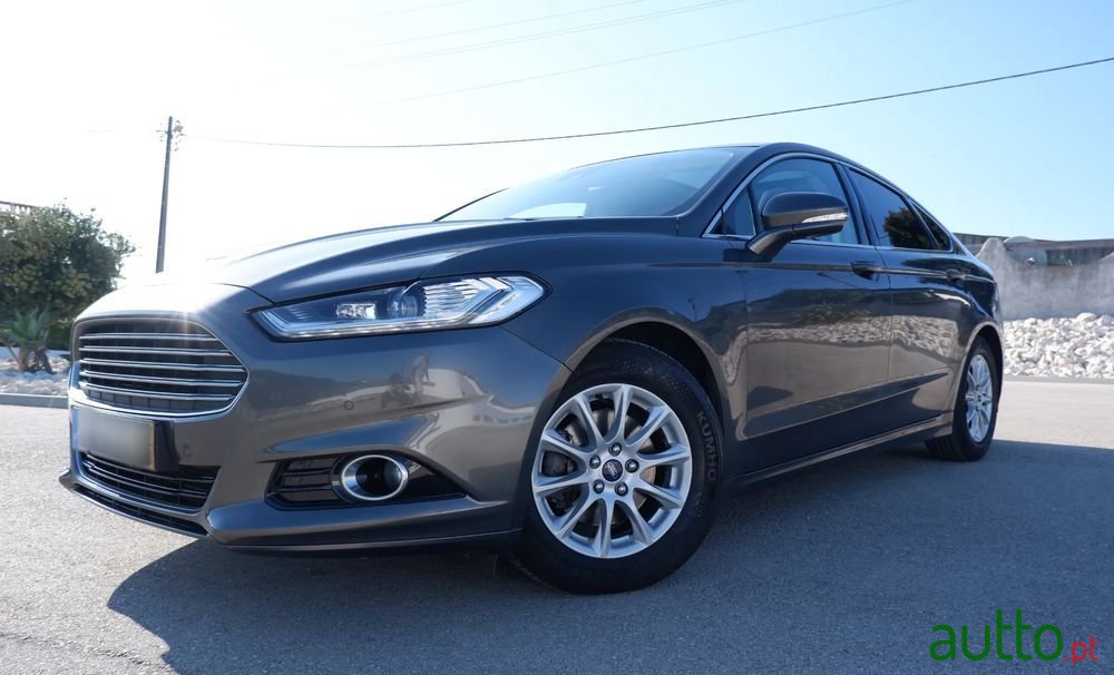 2017' Ford Mondeo photo #3