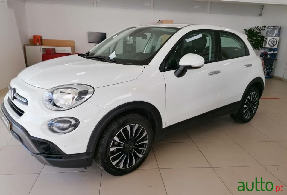 2019' Fiat 500X photo #3