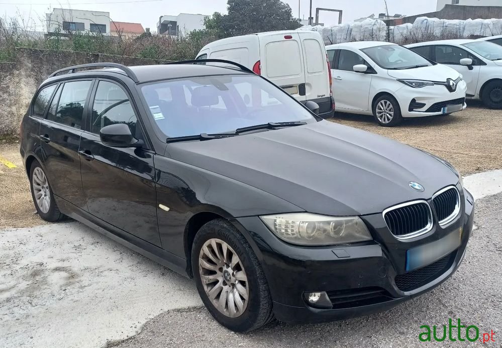 2009' BMW Série 3 D Touring photo #1