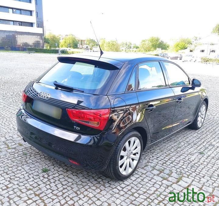 2014' Audi A1 Sportback photo #5