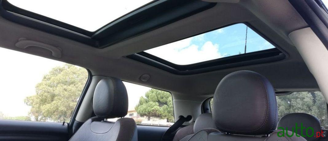 2015' MINI Cooper D photo #1