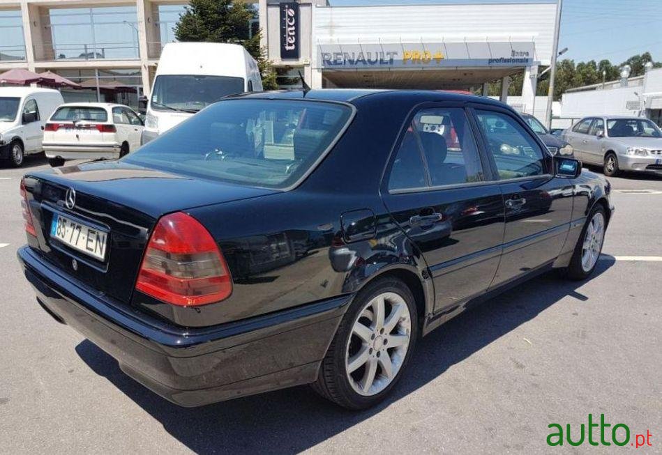 1994' Mercedes-Benz C-220 Avantgarde 150 Cv 4P photo #2
