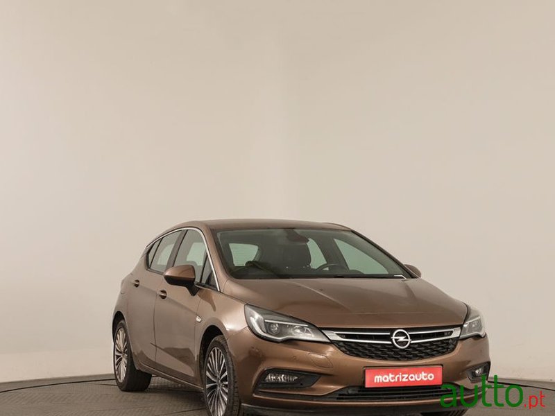 2015' Opel Astra photo #1