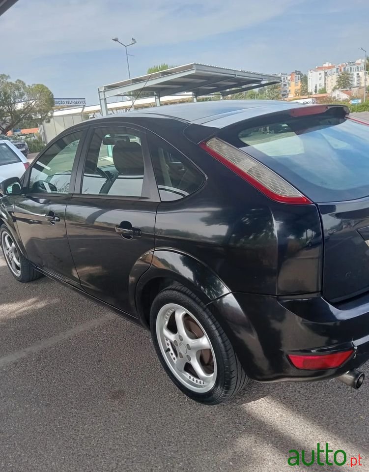 2008' Ford Focus photo #2