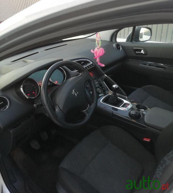 2009' Peugeot 3008 Sport photo #2