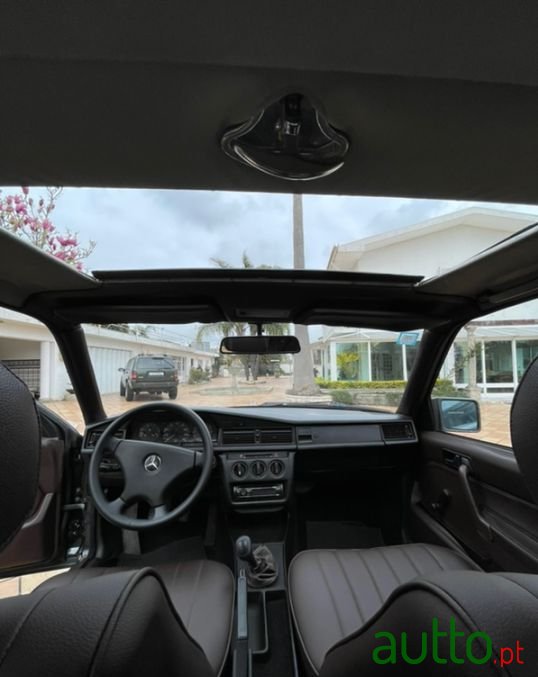 1984' Mercedes-Benz 190 photo #6