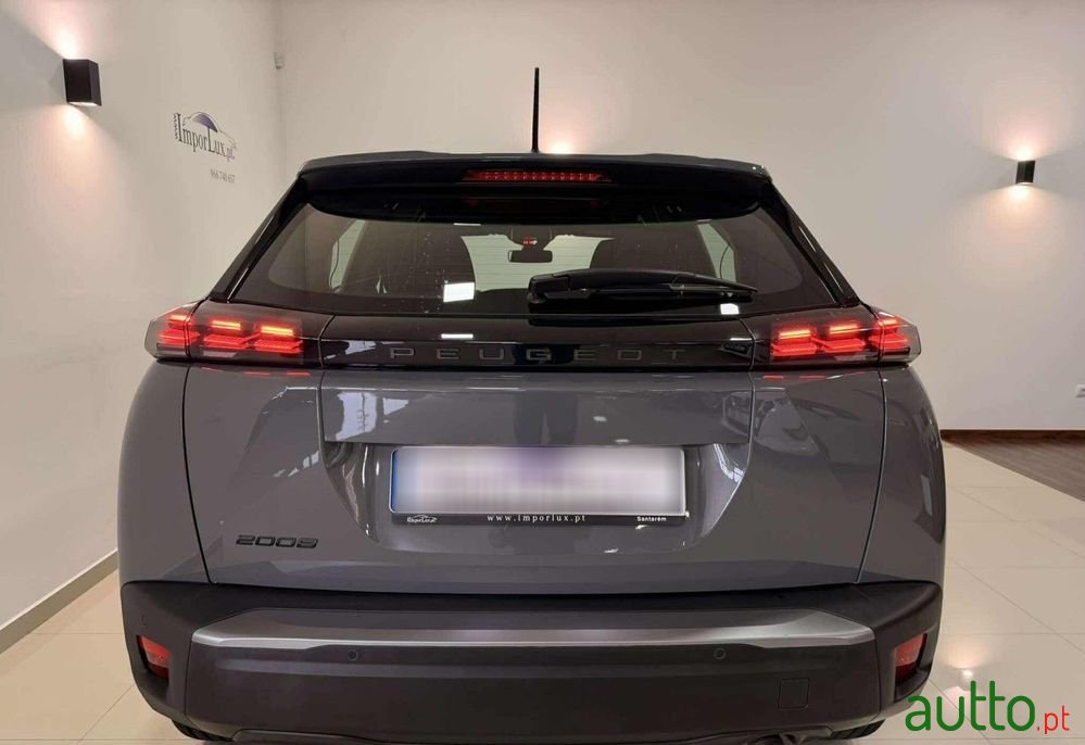 2023' Peugeot 2008 photo #6