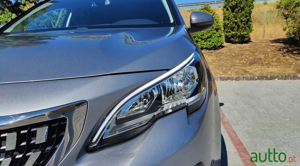 2019' Peugeot 3008 photo #4