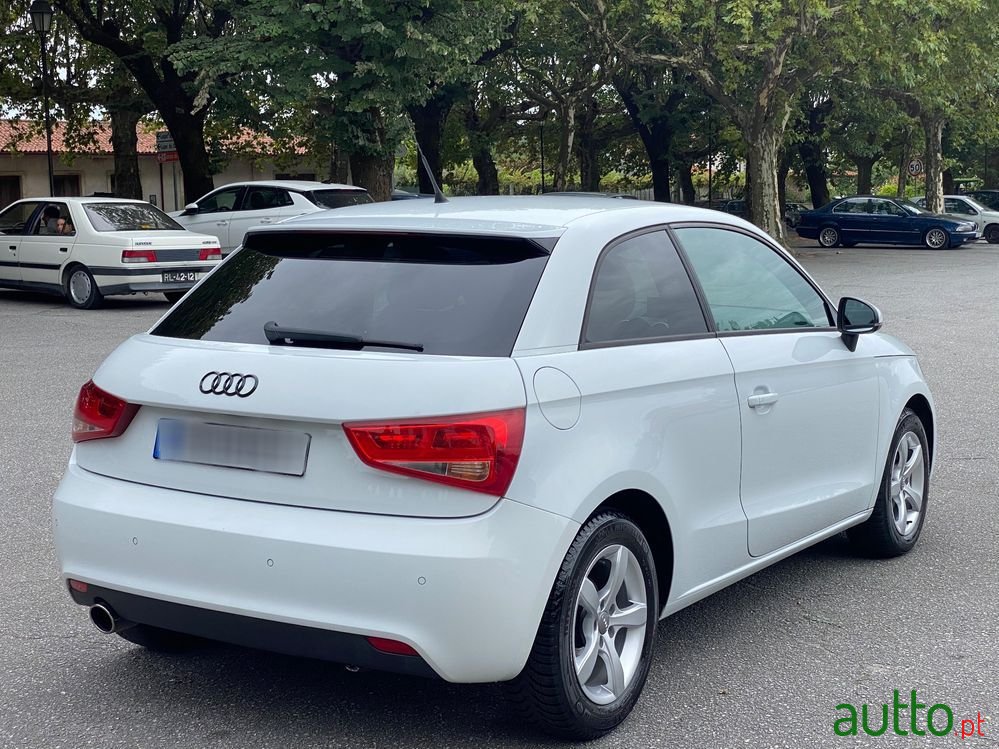 2011' Audi A1 Sport photo #3