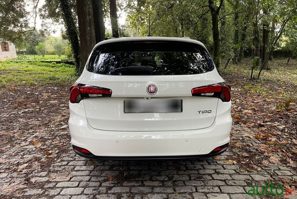 2018' Fiat Tipo Station Wagon photo #5