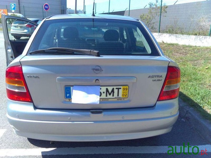 1999' Opel Astra 1.4 Club photo #3