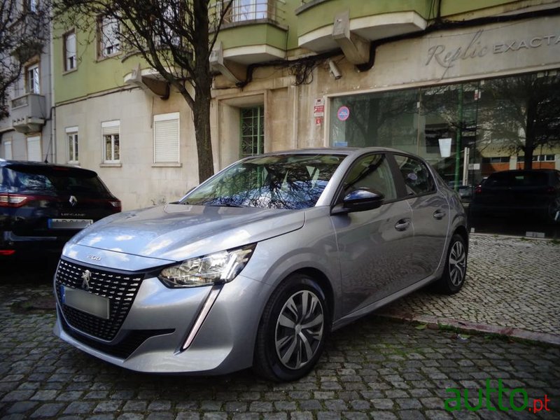 2023' Peugeot 208 photo #1