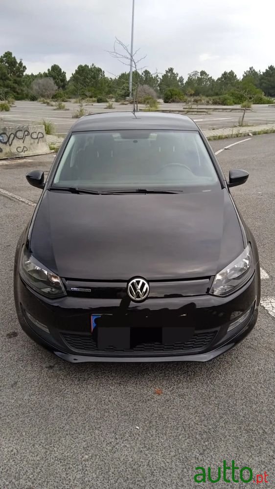 2013' Volkswagen Polo photo #1