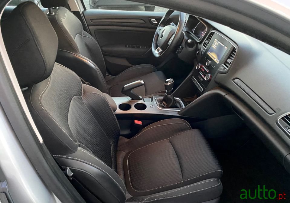 2018' Renault Megane photo #5